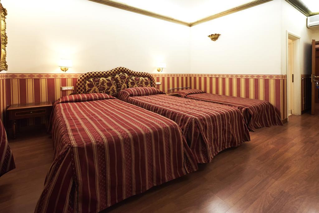 Barberini Suites Рим Стая снимка