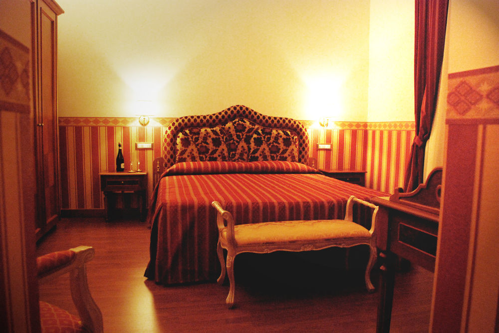 Barberini Suites Рим Стая снимка
